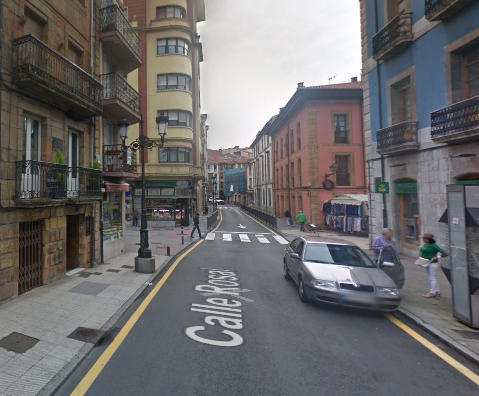 Dos acusados se enfrentan a juicio por apuñalar a dos hermanos que les habían preguntado por bares de copas en Oviedo 6