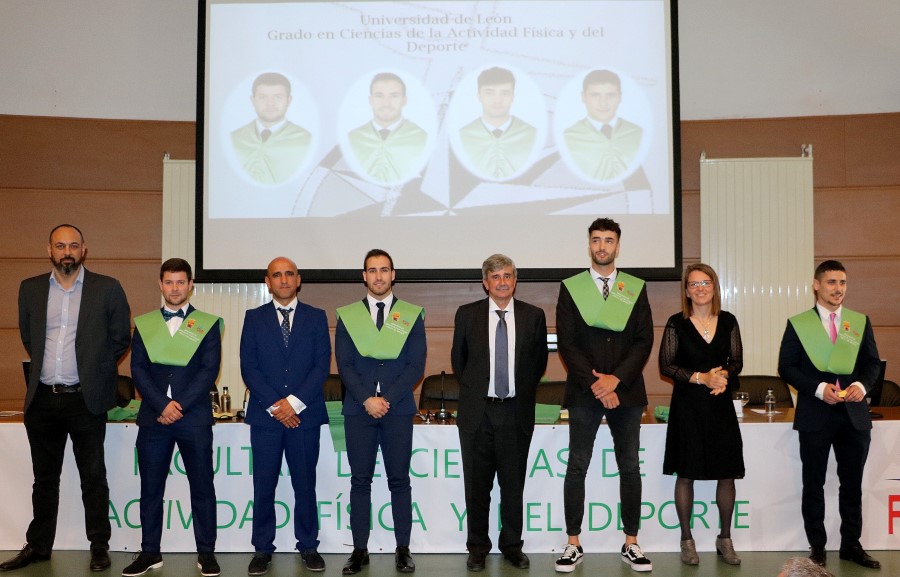 La facultad de Ciencias del Deporte celebró la graduación de su VI promoción 2