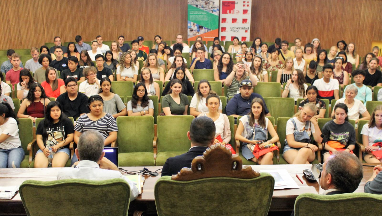 La Universidad da por inagurado el curso de español para extranjeros 4