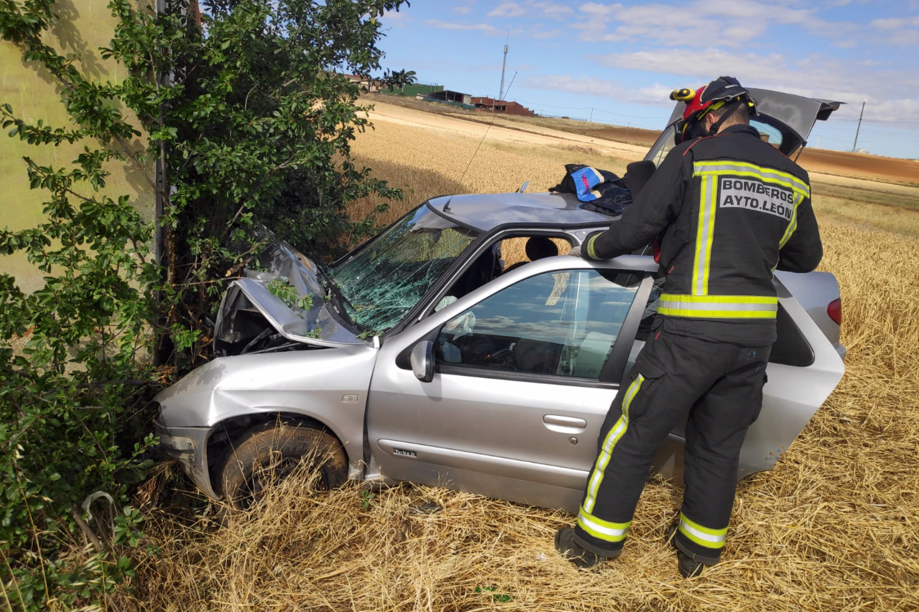 Accidente de tráfico en la entrada del pueblo Valverde-Enrique 2