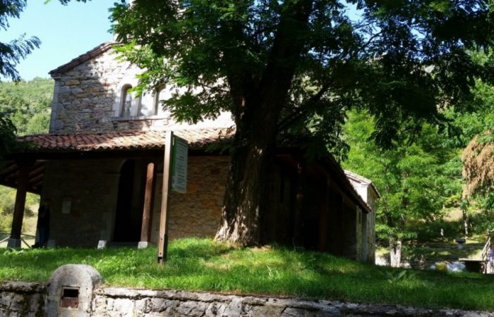 Vox Crémenes celebra una comida en la ermita del Roblo 6