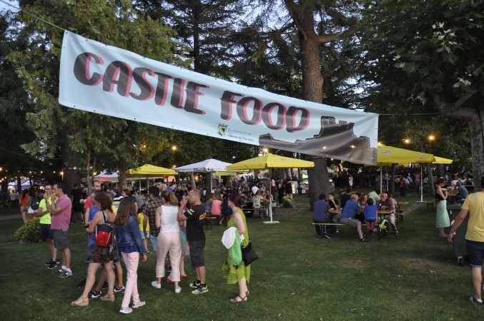 Récord de asistencia en el primer festival Castle Food 1