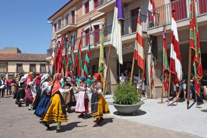 Coyanza cierra agosto apoyando al folklore comarcal esta tarde 3