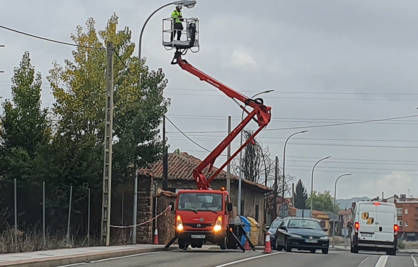 Así trabajan en estos días para que León se ilumine 2