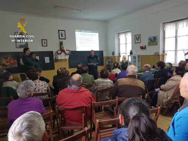 Guardia Civil charlas mayores provincia de León