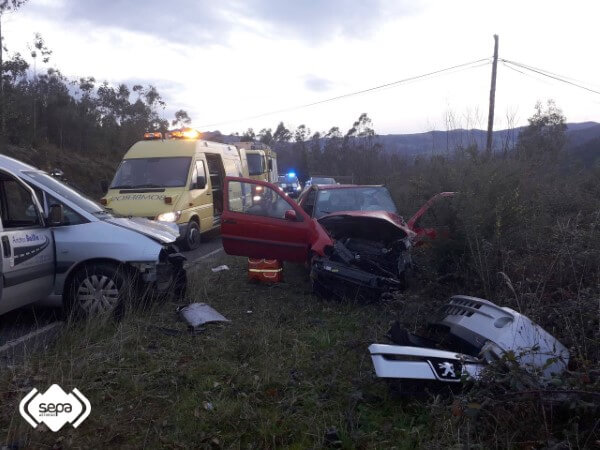 Grave accidente de tráfico en Coaña, Asturias