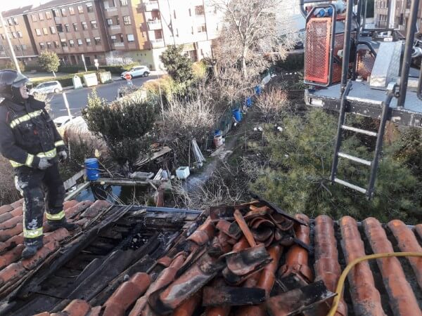 incendio en Trobajo del Camino Bomberos de León