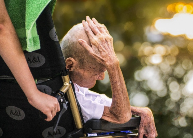 Holanda propone legalizar una «pastilla letal» para los mayores cansados de vivir