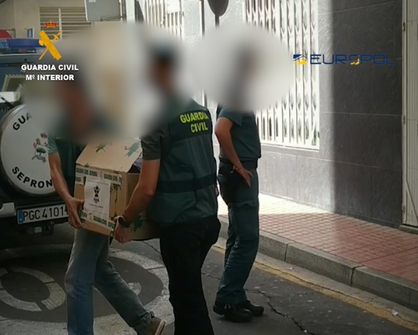 34 detenidos en Canarias por trasladar residuos peligrosos