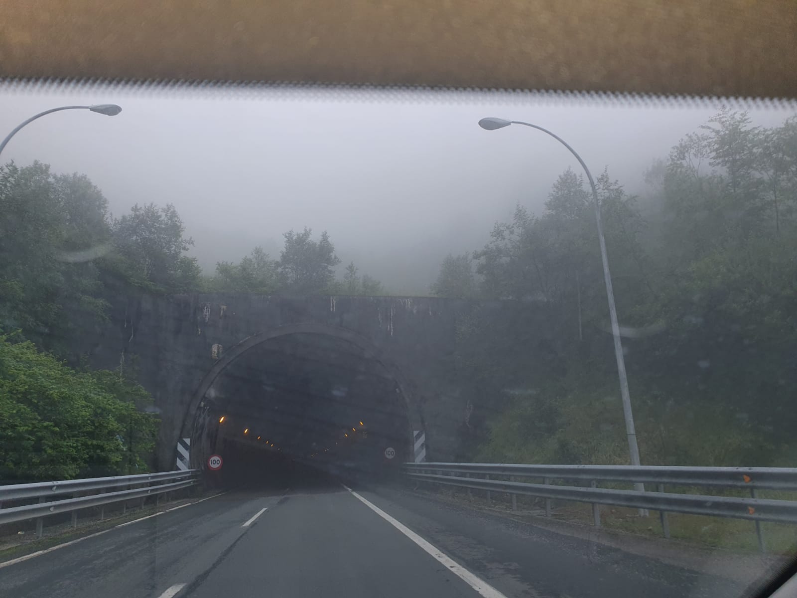 Túnel del Negrón, del verano al invierno en 20 segundos