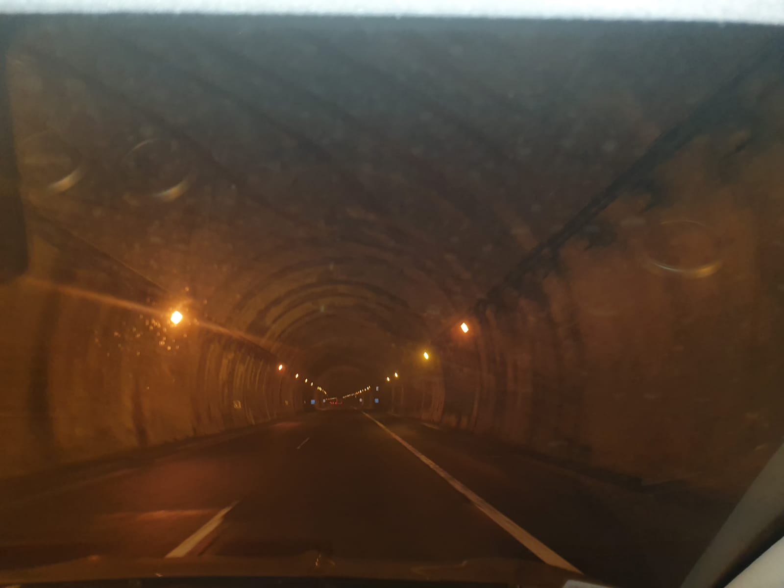 Túnel del Negrón, del verano al invierno en 20 segundos