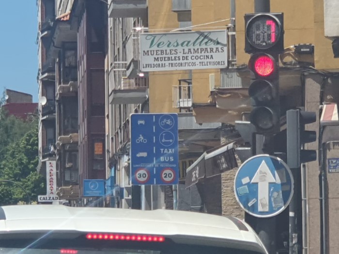 La avenida Alcalde Miguel Castaño el atascadero de León a 20 km/h