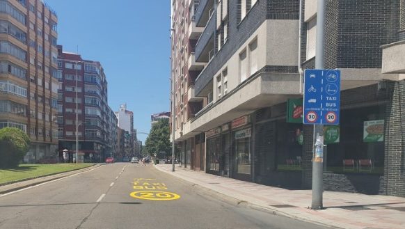 La avenida Alcalde Miguel Castaño el atascadero de León a 20 km/h