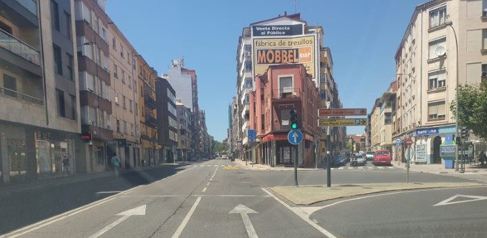 La avenida Alcalde Miguel Castaño el atascadero de León a 20 km/h