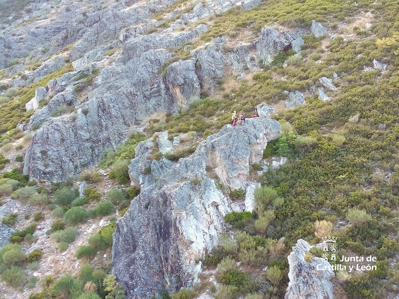 Rescatan a dos montañeros extraviados en el Pico Teleno en León