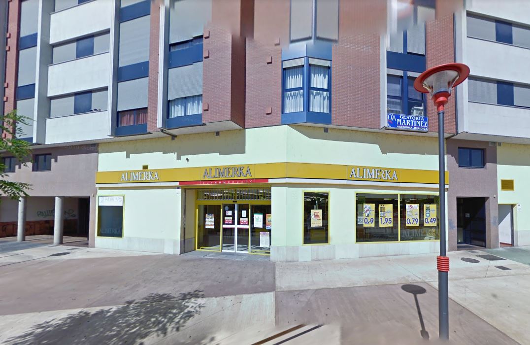 El grupo de supermercados de Alimerka ha confirmado un primer caso de Covid-19 en uno de sus empleados. El establecimiento está ubicado concretamente en la Travesía Compostilla de Ponferrada (León).
