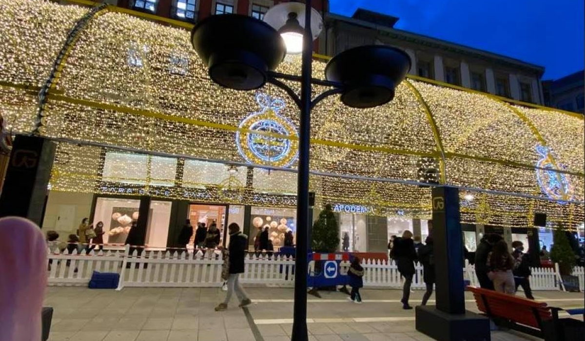 FOTOS| La espectacular iluminación navideña de Oviedo 9