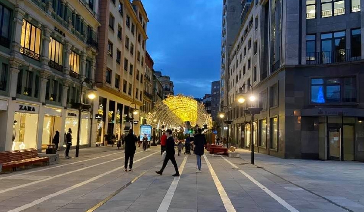 FOTOS| La espectacular iluminación navideña de Oviedo 13