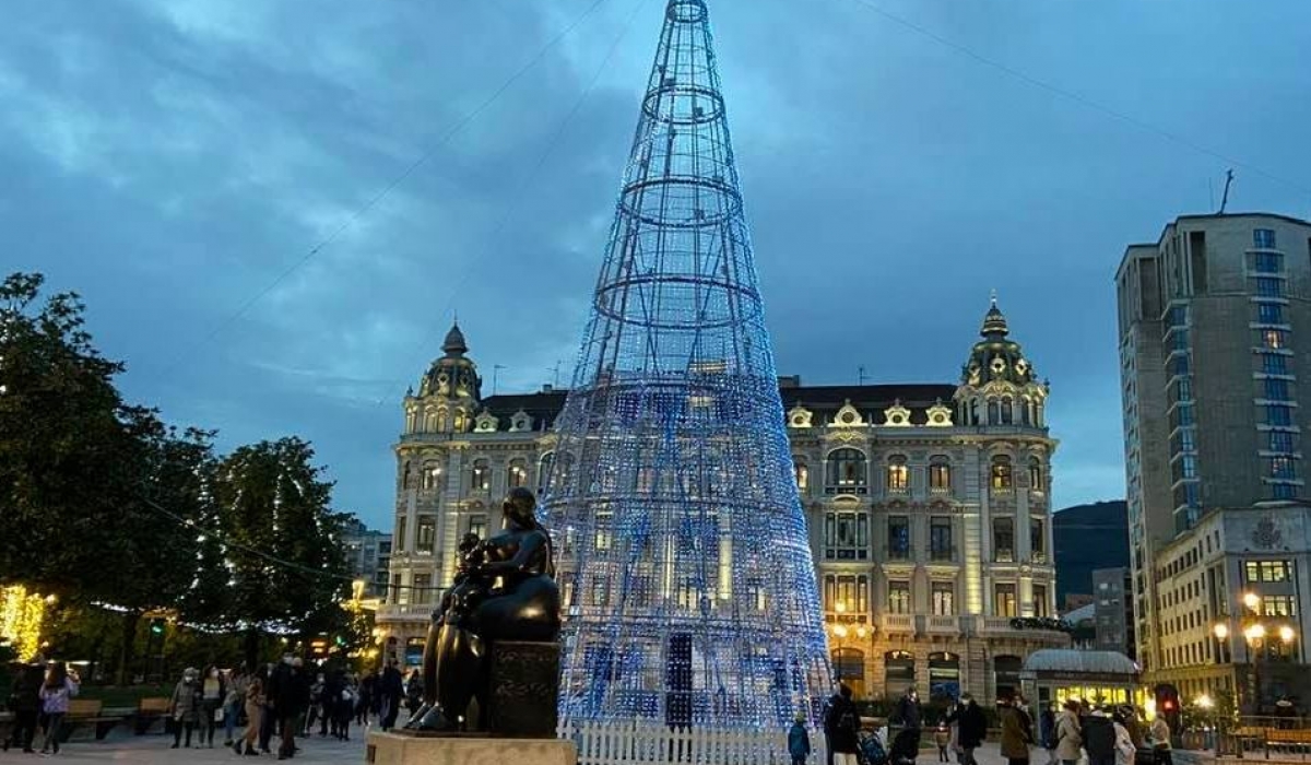 FOTOS| La espectacular iluminación navideña de Oviedo 14