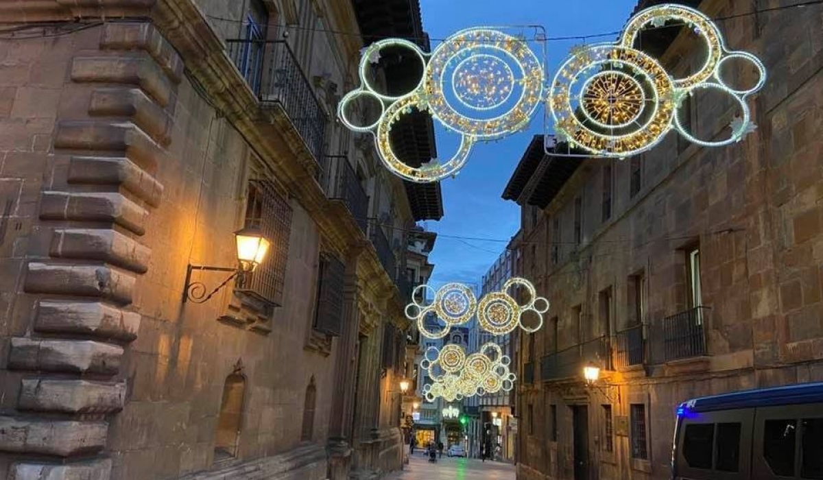 FOTOS| La espectacular iluminación navideña de Oviedo 16