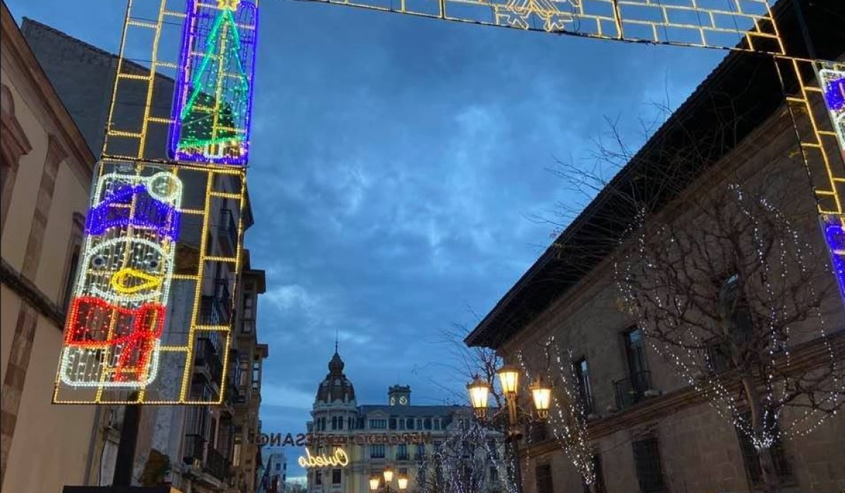 FOTOS| La espectacular iluminación navideña de Oviedo 17