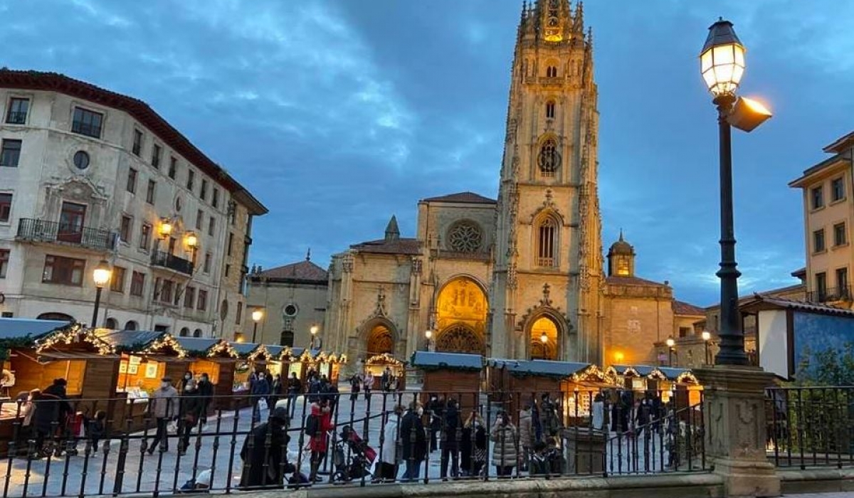 FOTOS| La espectacular iluminación navideña de Oviedo 19