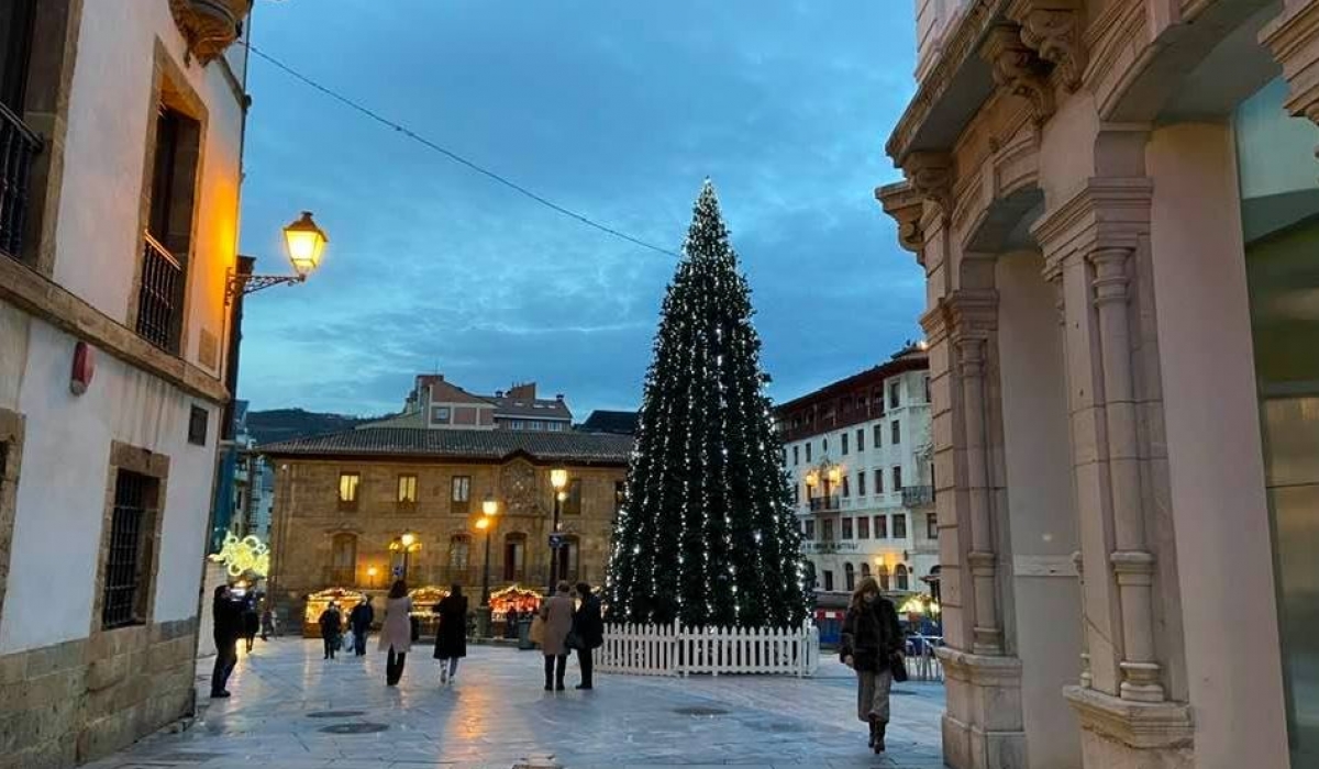 FOTOS| La espectacular iluminación navideña de Oviedo 21