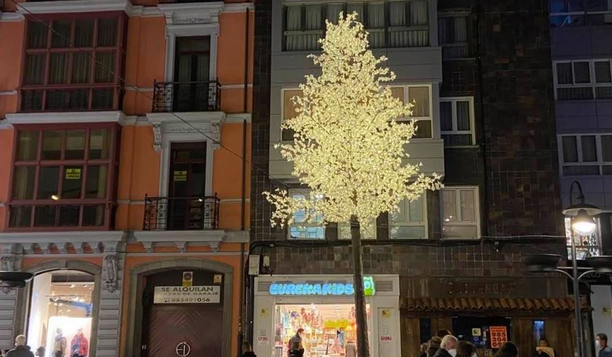 FOTOS| La espectacular iluminación navideña de Oviedo 5
