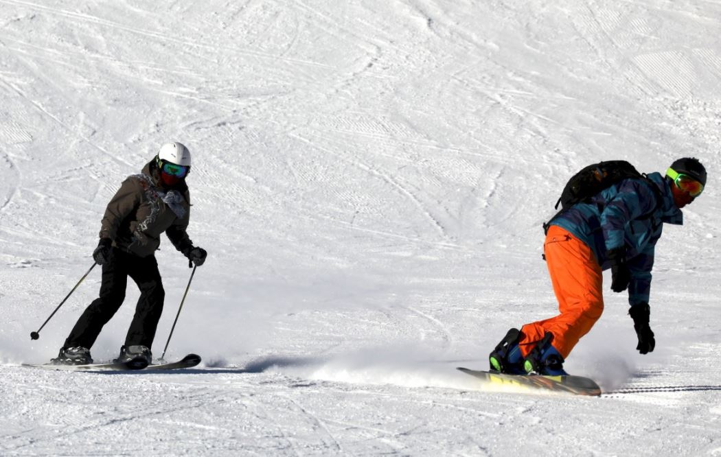 pillados saltándose el cierre perimetral para esquiar