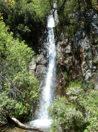 Ruta por la cascada de gualta en León y su agua medicinal 1