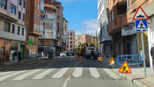 PRECAUCIÓN| La calle La Serna de León permanece cortada 1