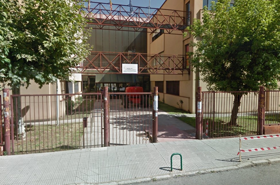 Inseguridad de los niños en el trayecto a este colegio de León 2