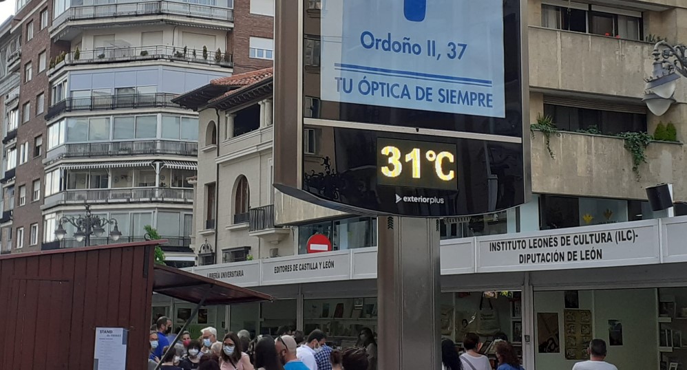 Se dispara la temperatura en León superando los 30 grados 1