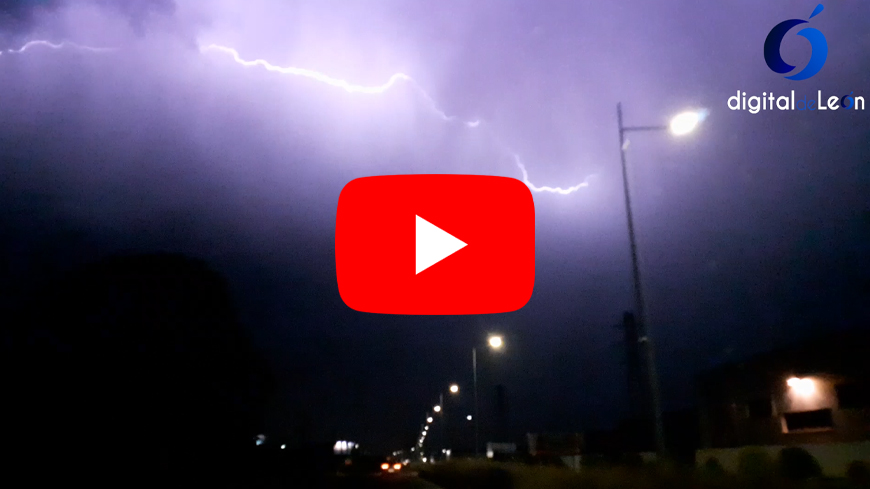 VIDEO | Espectaculares imágenes de la tormenta en León 1
