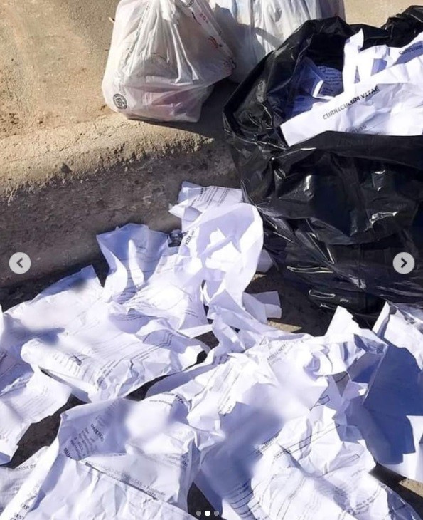 La gran sorpresa del concejal que encontró bolsas de currículums en la basura 2