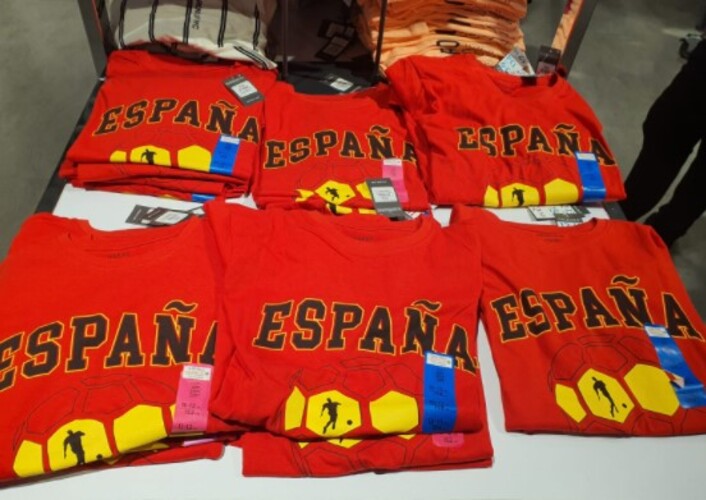 Primark León rompe con las camisetas de España 1