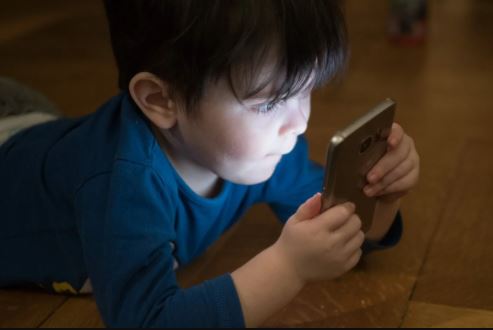 momento regalar telefono movil hijo-Digital de León