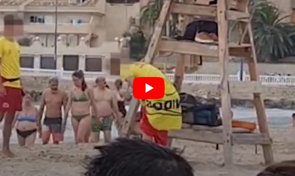 El socorrista más sexy de la playa de Benidorm