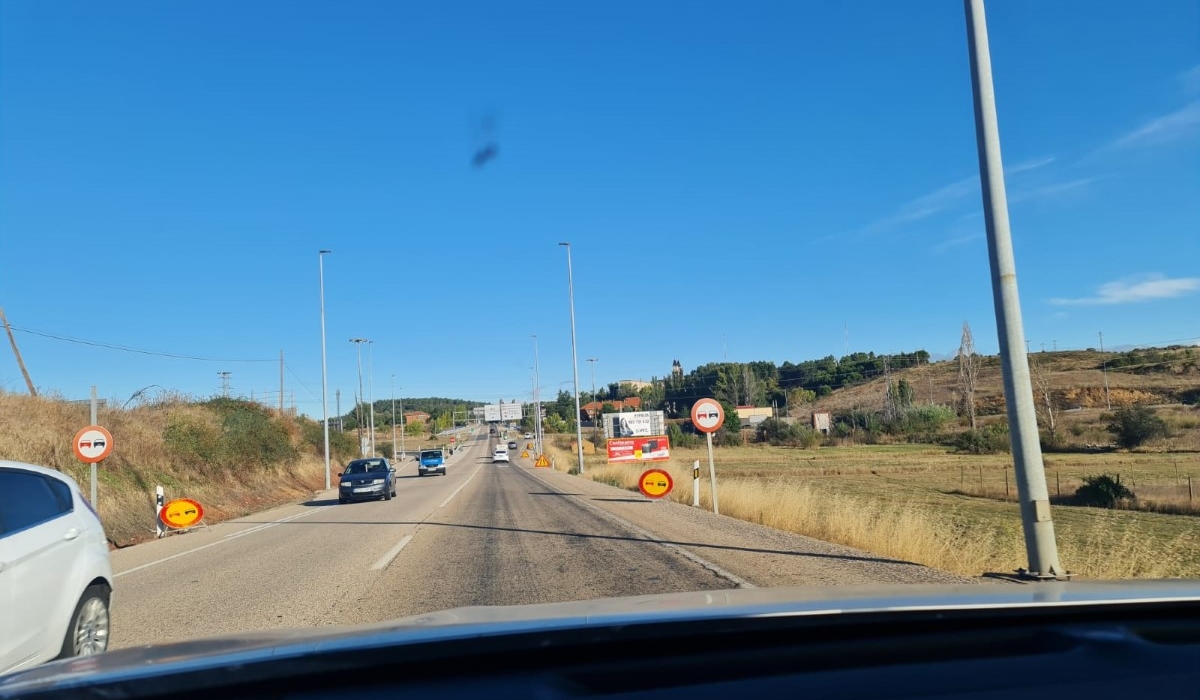 AVISO | Hay que extremar la precaución en la rotonda de Villaobispo 1