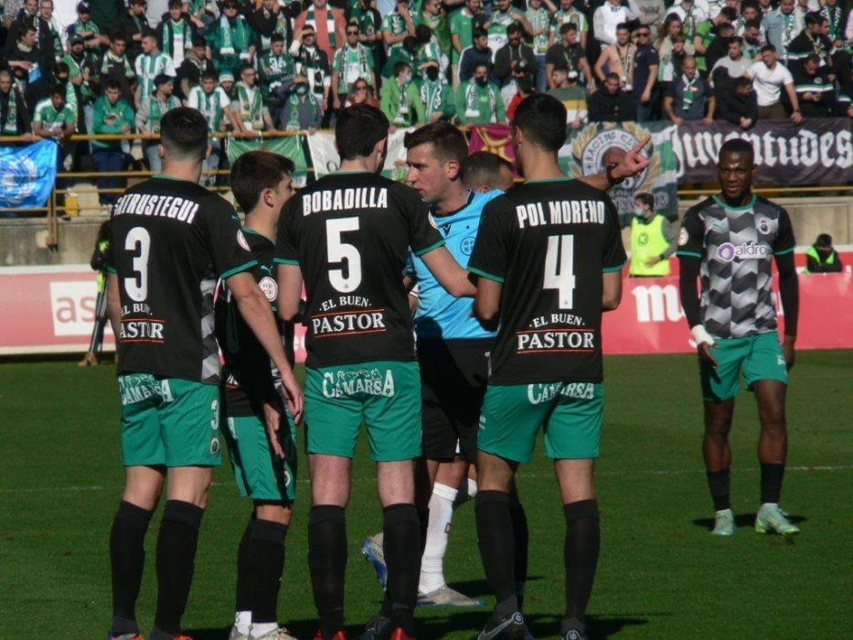 El Racing de Santander cae en las redes de la Cultural 5