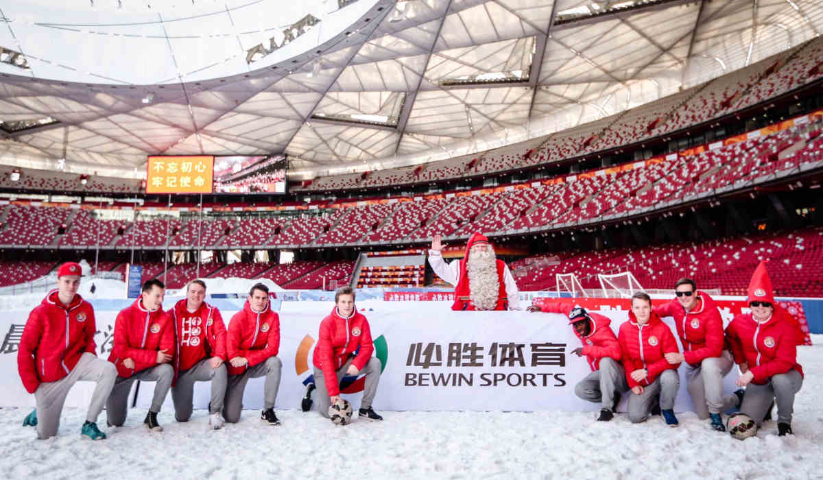 El equipo de fútbol de Papá Noel se encuentra en Finlandia 2