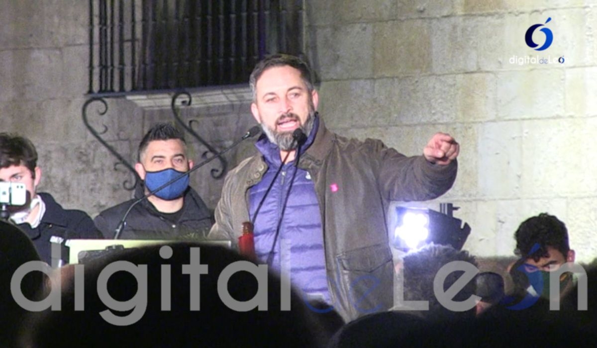 VÍDEO| Santiago Abascal y García-Gallardo juntos de campaña en León 1