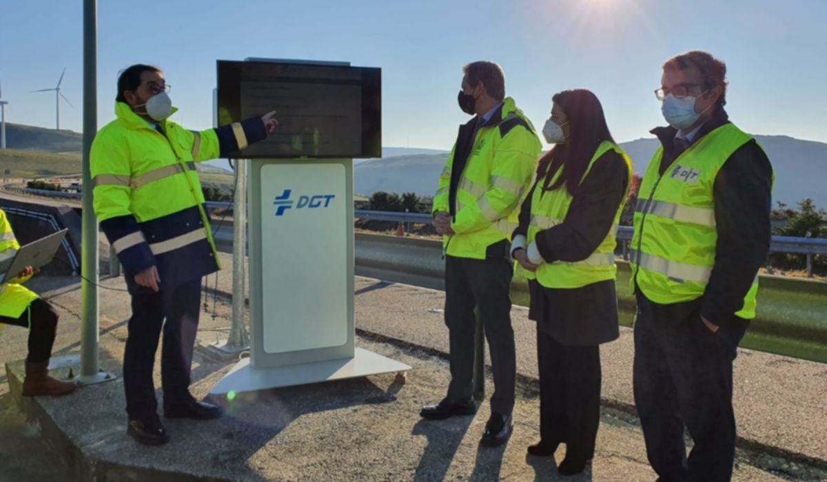 Nuevo sistema de balizamiento pionero en Europa para conducir bajo la niebla - Digital de León