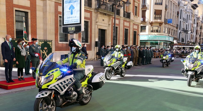 Nueva calle en honor a la Guardia civil en León 5