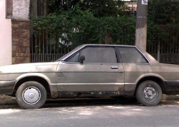 denunciar coche abandonado calle - Digital de León