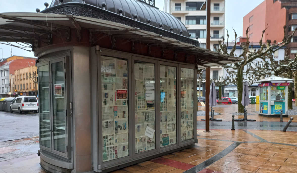 Reclaman una solución inminente para los kioscos abandonados de León 1