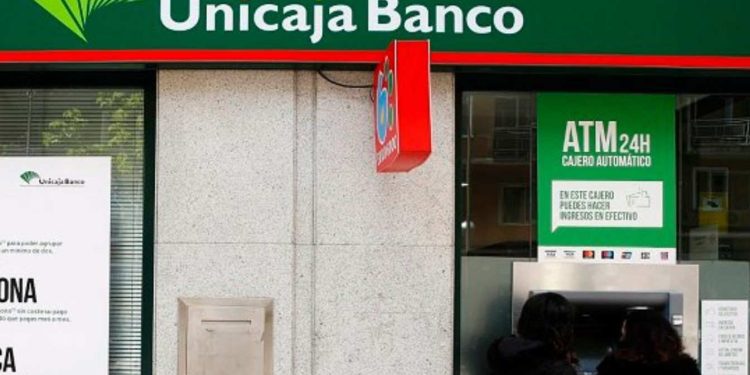 cierre de oficinas de Unicaja