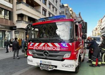 Un incendio en Sfera obliga a los bomberos de León a intervenir 2