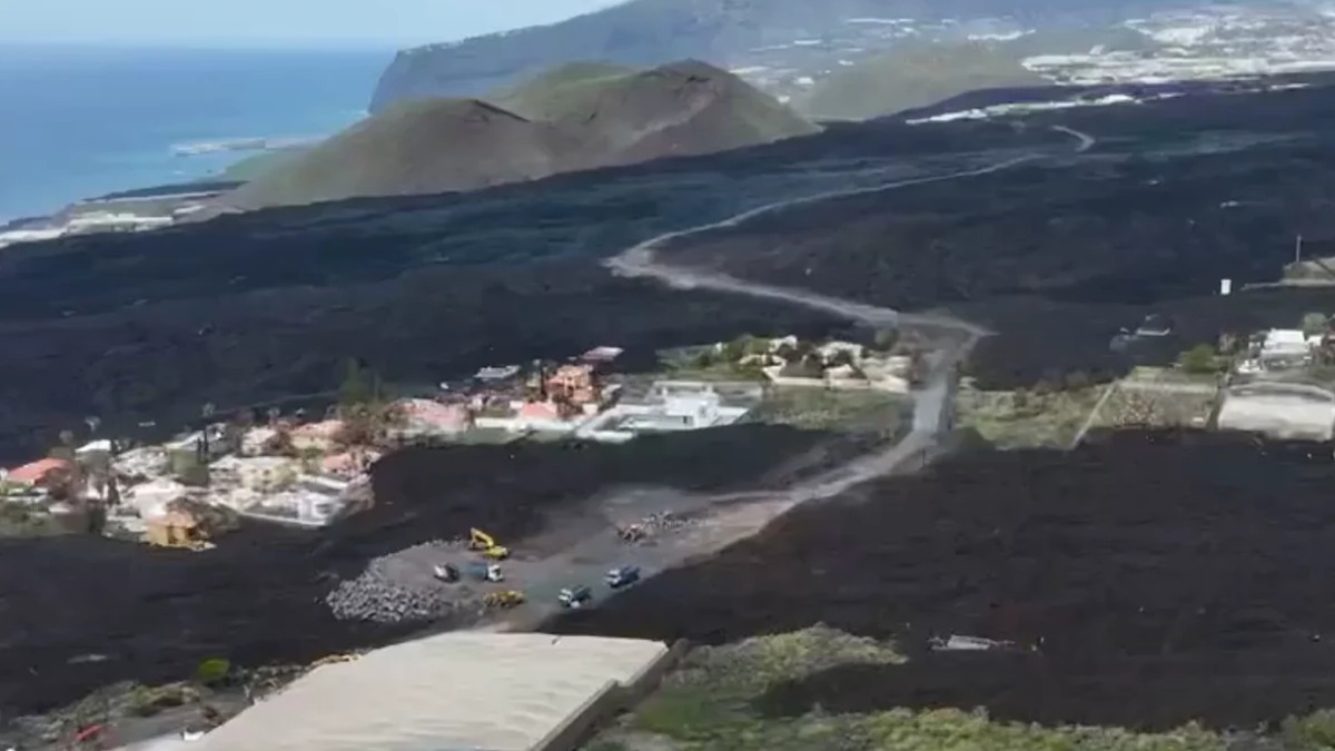 Impresionantes imágenes de carreteras entre coladas 1