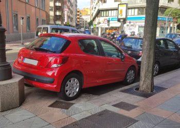 El Peugeot de Gran Vía de San Marcos que mejor aparca - Digital de León